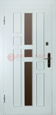 Белая стальная дверь с МДФ и декоративными вставками ДМ-62 в Ставрополе