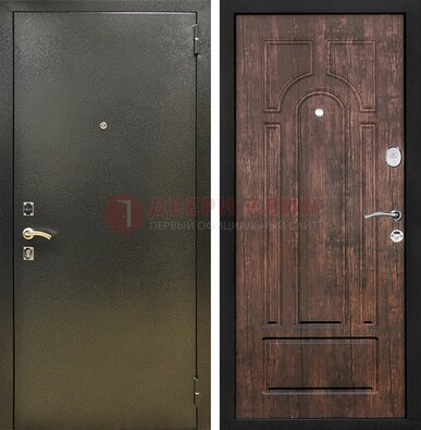 Темно-серая металлическая дверь с порошковым покрытием и МДФ коричневая ДП-292 в Ставрополе