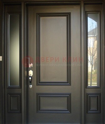 Парадная дверь с отделкой массив ДПР-65 в загородный дом в Ставрополе