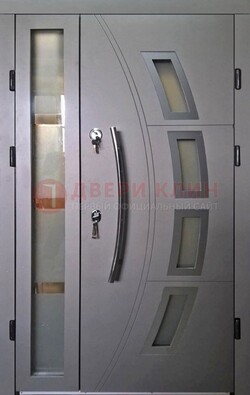 Серая железная дверь для дома со стеклом ДС-17 в Ставрополе