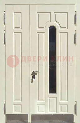 Белая двухстворчатая металлическая дверь со стеклом ДС-71 в Ставрополе