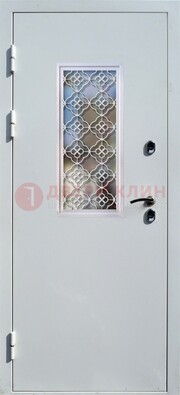 Серая металлическая дверь со стеклом и ковкой ДС-75 в Ставрополе