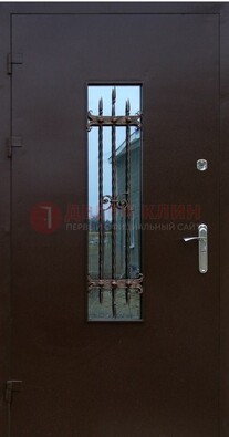 Надежная металлическая дверь со стеклом и ковкой ДСК-47 в Ставрополе