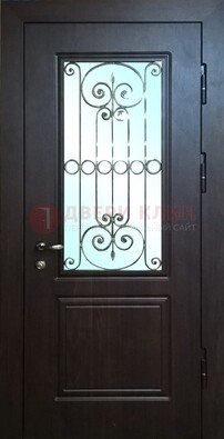 Железная дверь со стеклом и ковкой ДСК-65 для общественных зданий в Ставрополе