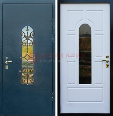 Входная дверь Дверь со стеклом и ковкой ДСК-71 для кирпичного дома в Ставрополе