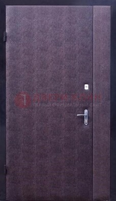 Бордовая металлическая тамбурная дверь ДТМ-3 в Ставрополе