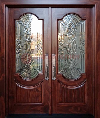 Классическая железная дверь с массивом дуба для входа ВЖ-23 в Ставрополе
